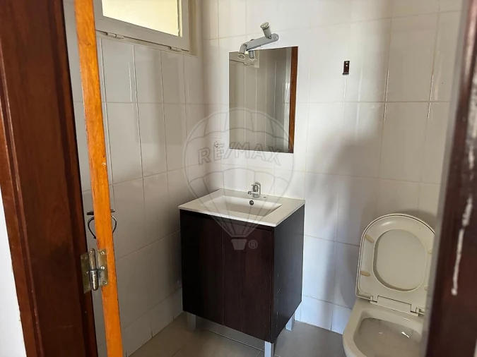 Apartamento T4 para Venda em Portimão Foto 29
