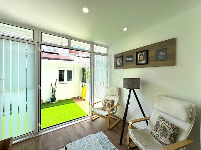 Apartamento T3 para Venda em Corroios Foto 18