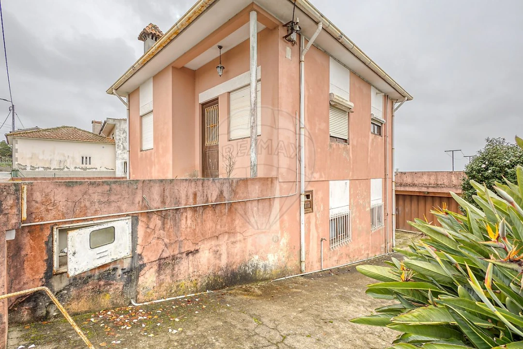 Moradia T2 para Venda em Serzedo e Perosinho Foto 1