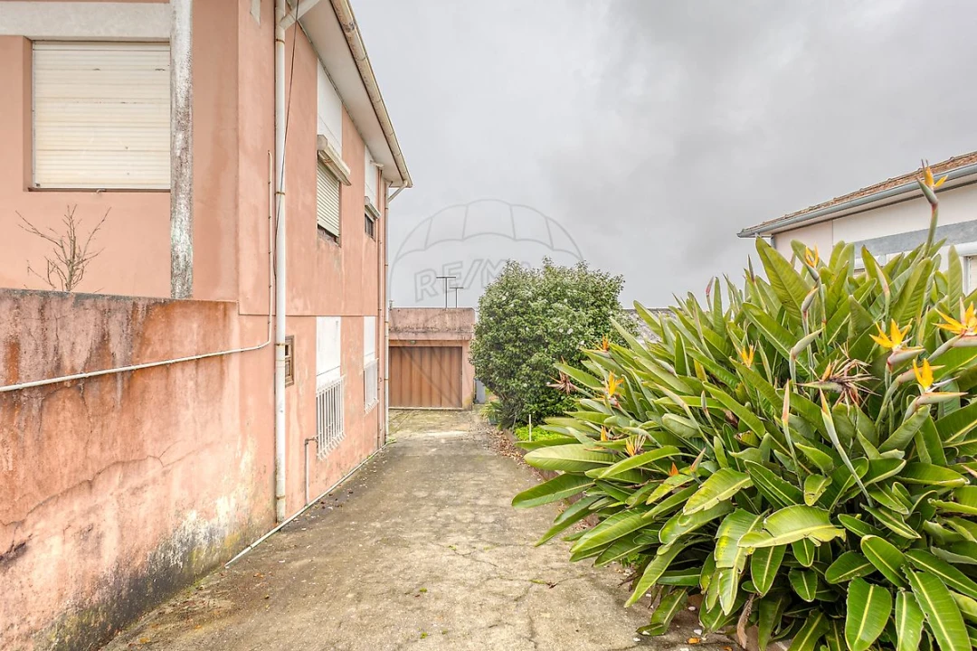 Moradia T2 para Venda em Serzedo e Perosinho Foto 3