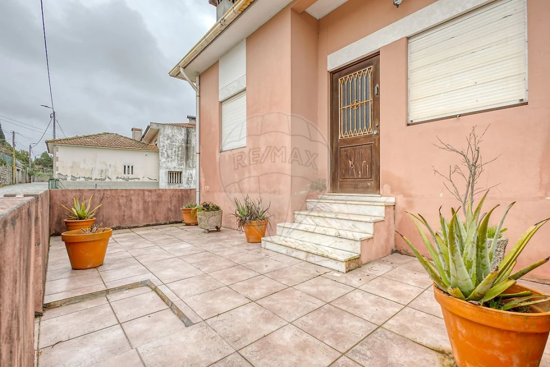 Moradia T2 para Venda em Serzedo e Perosinho Foto 4