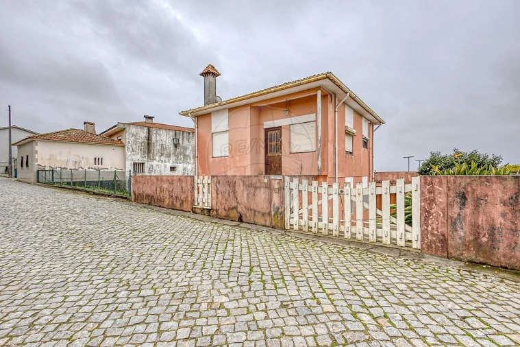 Moradia T2 para Venda em Serzedo e Perosinho Foto 2