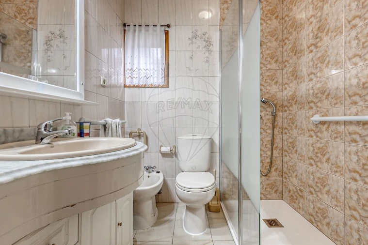 Moradia T2 para Venda em Serzedo e Perosinho Foto 7