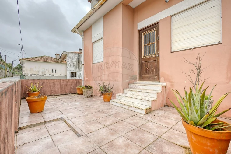 Moradia T2 para Venda em Serzedo e Perosinho Foto 4