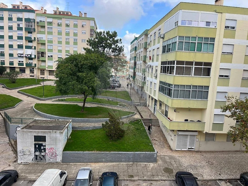 Apartamento T3 para Venda em Corroios Foto 27