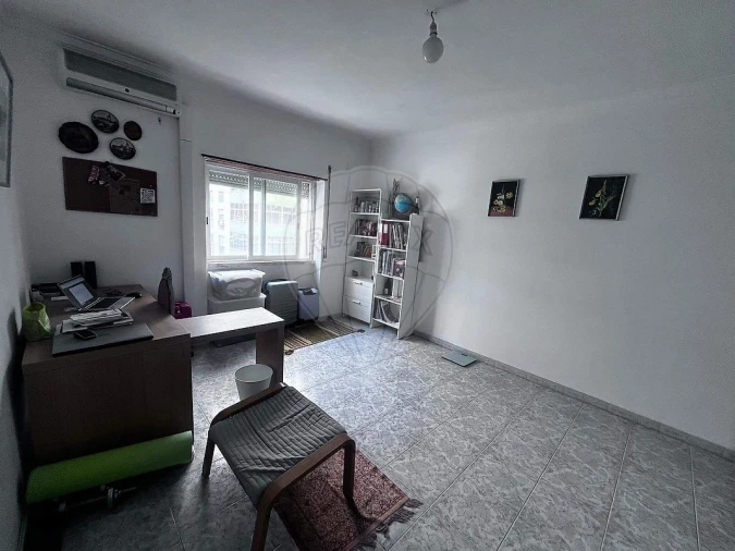 Apartamento T3 para Venda em Corroios Foto 31