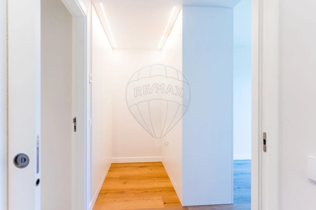 Apartamento T3 para Venda em Algés, Linda-A-Velha e Cruz Quebrada-Dafundo Foto 2