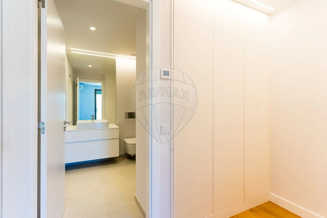 Apartamento T3 para Venda em Algés, Linda-A-Velha e Cruz Quebrada-Dafundo Foto 3