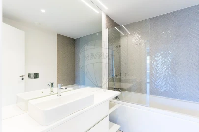 Apartamento T3 para Venda em Algés, Linda-A-Velha e Cruz Quebrada-Dafundo