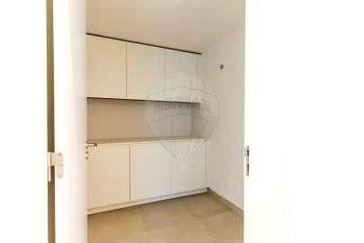 Apartamento T3 para Venda em Algés, Linda-A-Velha e Cruz Quebrada-Dafundo