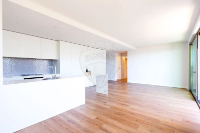 Apartamento T3 para Venda em Algés, Linda-A-Velha e Cruz Quebrada-Dafundo
