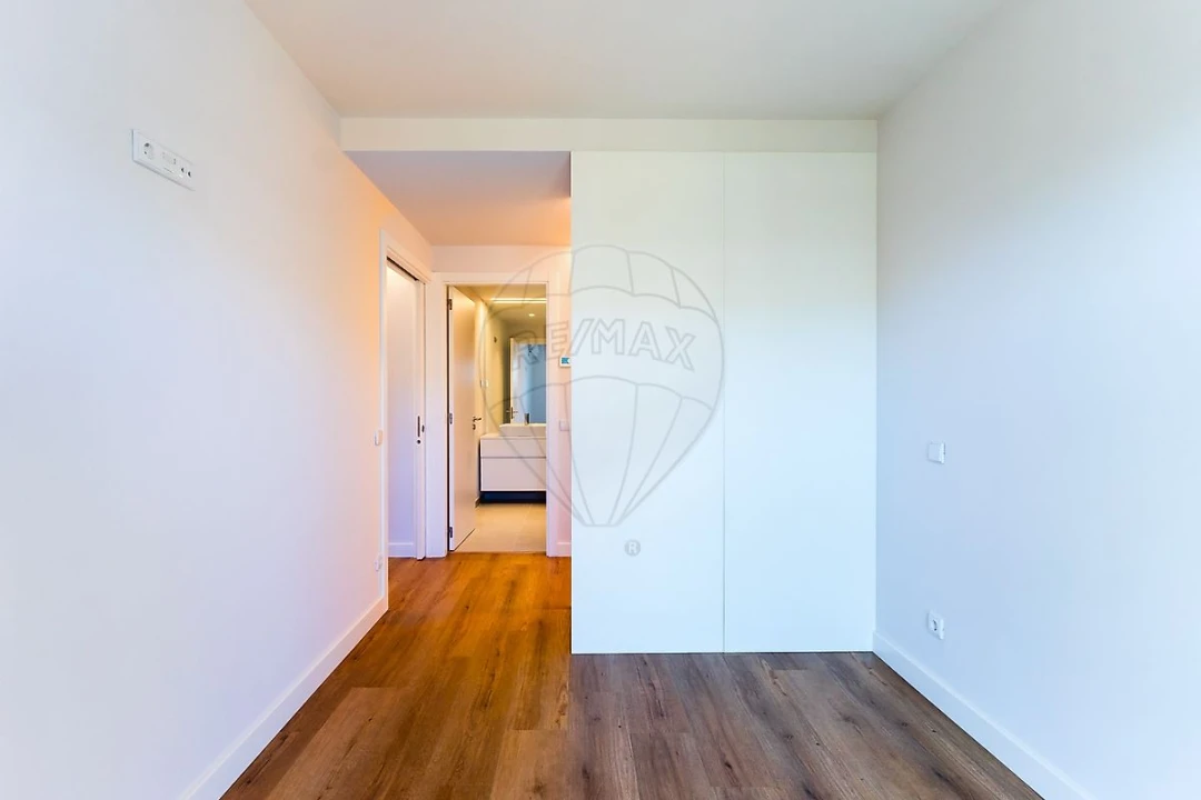 Apartamento T3 para Venda em Algés, Linda-A-Velha e Cruz Quebrada-Dafundo Foto 4