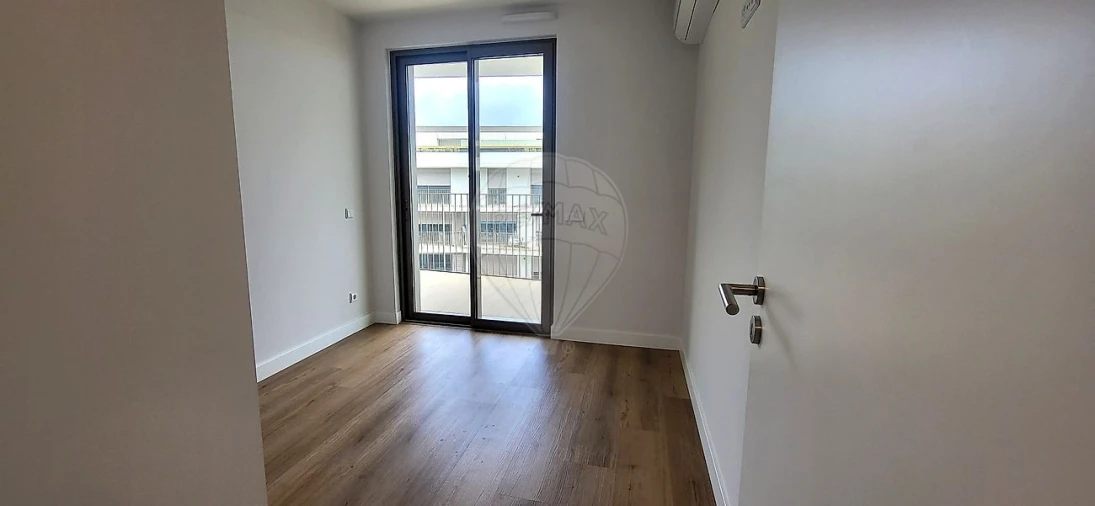 Apartamento T3 para Venda em Algés, Linda-A-Velha e Cruz Quebrada-Dafundo Foto 17