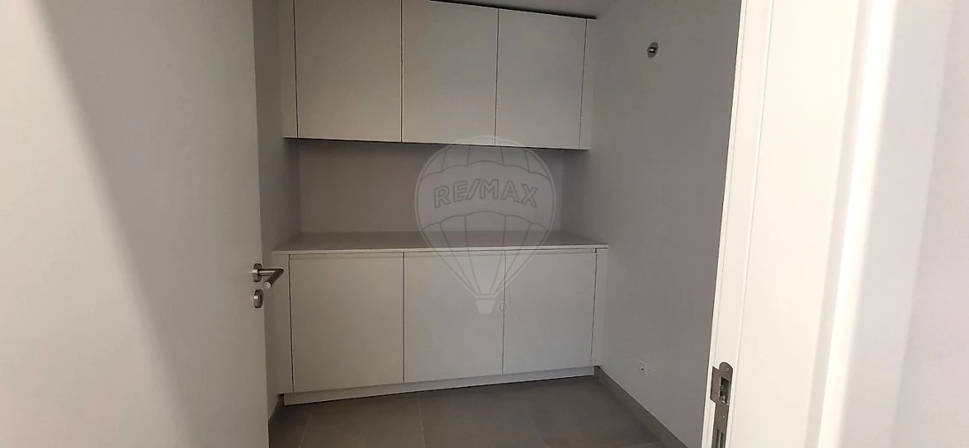 Apartamento T3 para Venda em Algés, Linda-A-Velha e Cruz Quebrada-Dafundo Foto 18