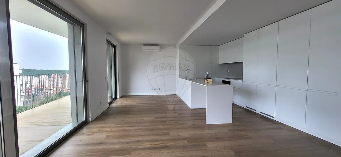 Apartamento T3 para Venda em Algés, Linda-A-Velha e Cruz Quebrada-Dafundo Foto 3