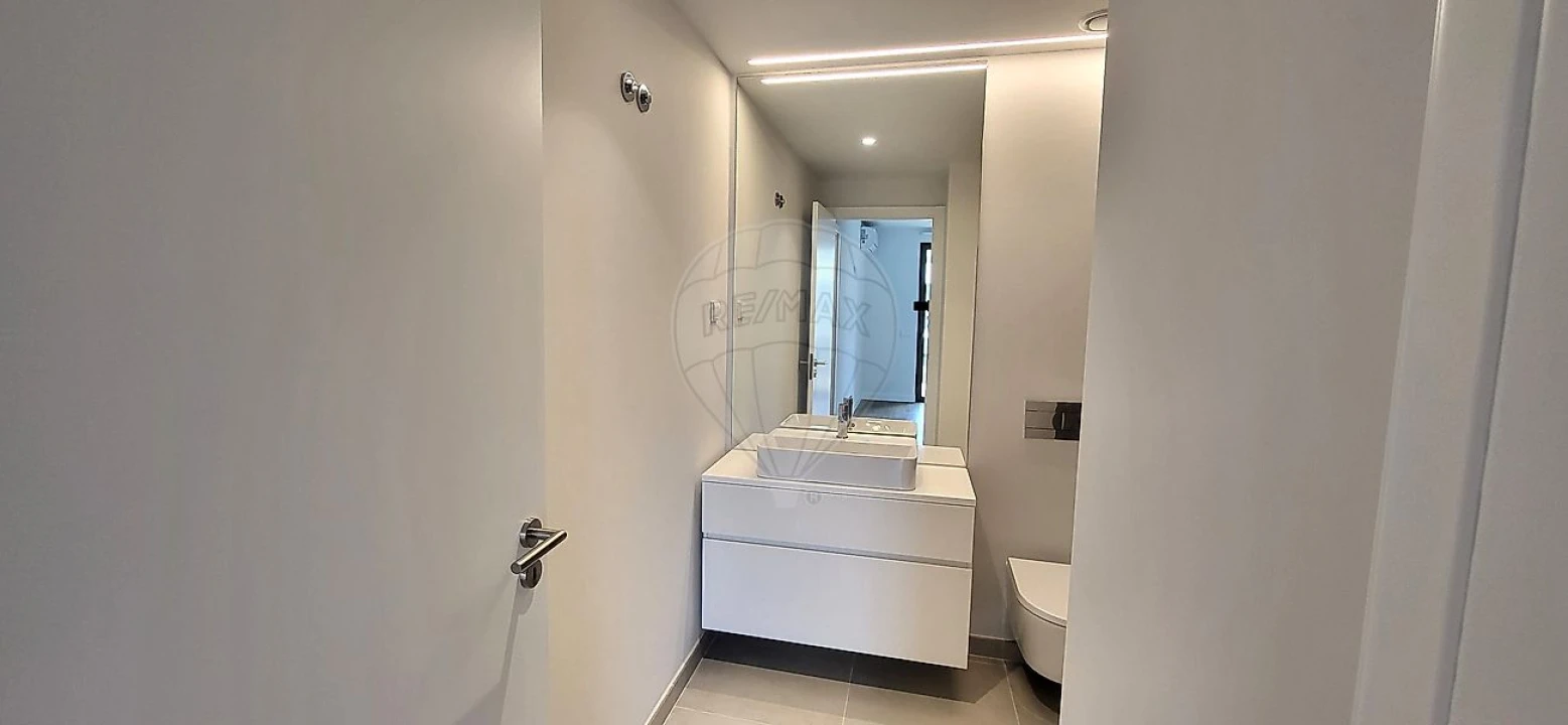 Apartamento T3 para Venda em Algés, Linda-A-Velha e Cruz Quebrada-Dafundo Foto 24