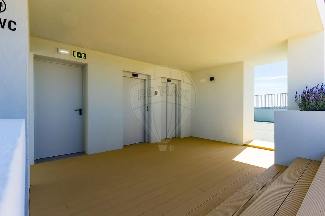 Apartamento T3 para Venda em Algés, Linda-A-Velha e Cruz Quebrada-Dafundo Foto 23