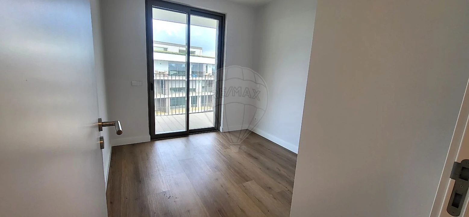 Apartamento T3 para Venda em Algés, Linda-A-Velha e Cruz Quebrada-Dafundo Foto 14