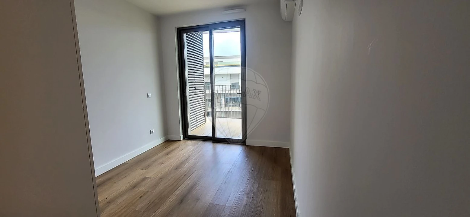 Apartamento T3 para Venda em Algés, Linda-A-Velha e Cruz Quebrada-Dafundo Foto 19