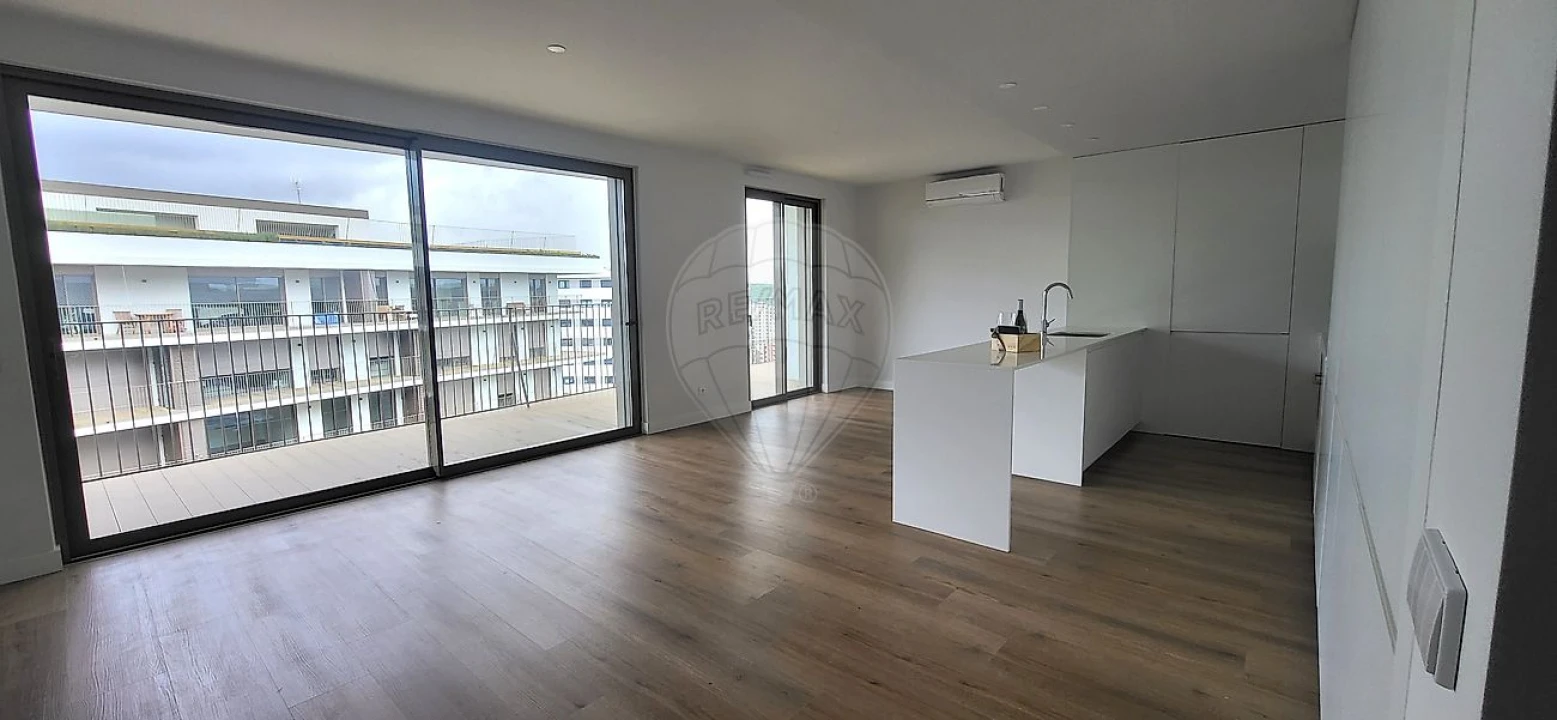 Apartamento T3 para Venda em Algés, Linda-A-Velha e Cruz Quebrada-Dafundo Foto 2