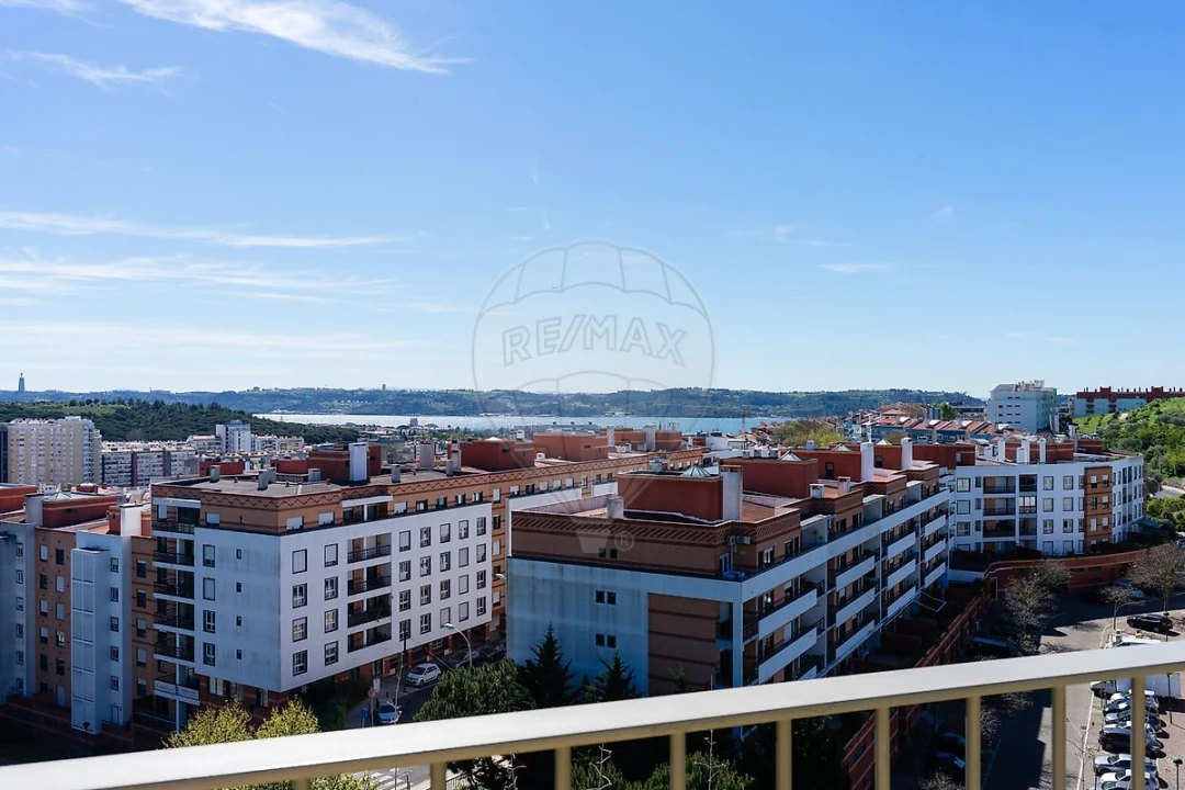 Apartamento T3 para Venda em Algés, Linda-A-Velha e Cruz Quebrada-Dafundo Foto 24