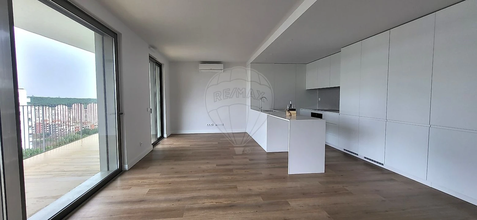 Apartamento T3 para Venda em Algés, Linda-A-Velha e Cruz Quebrada-Dafundo Foto 3