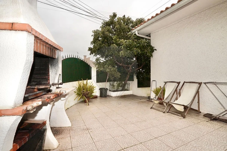 Moradia T3 para Venda em Alverca do Ribatejo e Sobralinho Foto 10