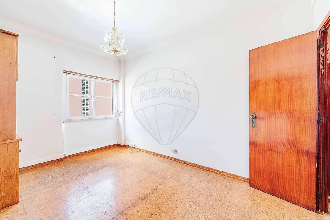 Apartamento T2 para Venda em Agualva e Mira-Sintra Foto 27