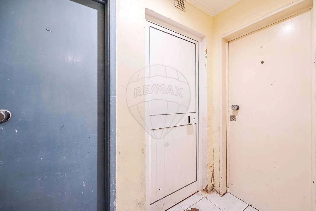 Apartamento T2 para Venda em Agualva e Mira-Sintra Foto 1