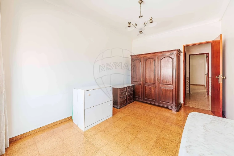 Apartamento T2 para Venda em Agualva e Mira-Sintra Foto 21