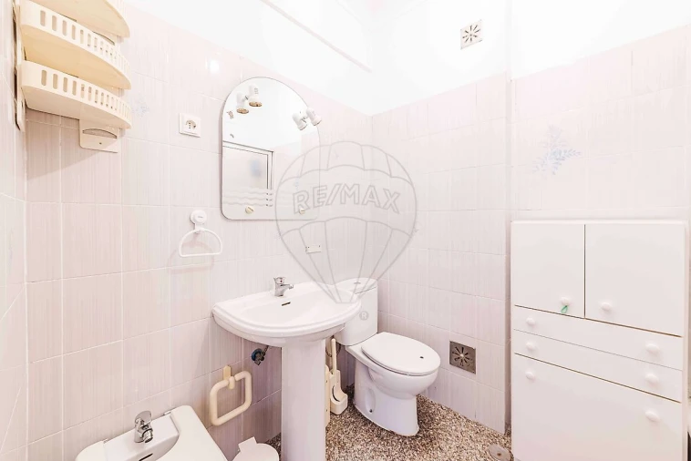 Apartamento T2 para Venda em Agualva e Mira-Sintra Foto 14