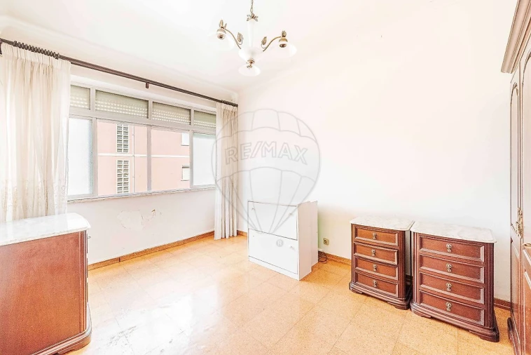 Apartamento T2 para Venda em Agualva e Mira-Sintra Foto 19