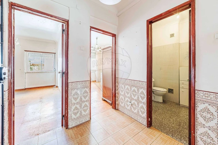 Apartamento T2 para Venda em Agualva e Mira-Sintra Foto 24