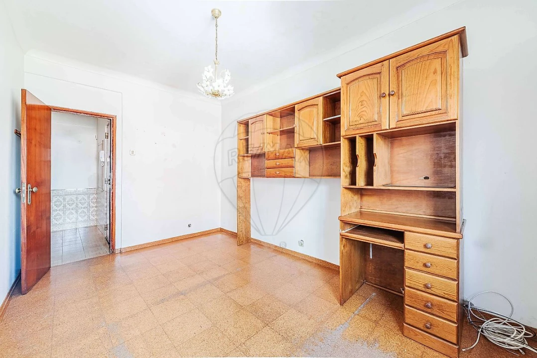 Apartamento T2 para Venda em Agualva e Mira-Sintra Foto 29