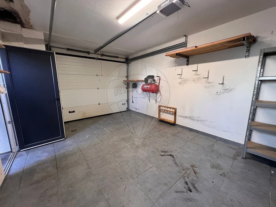 Moradia T4 para Arrendamento em Fernao Ferro Foto 40