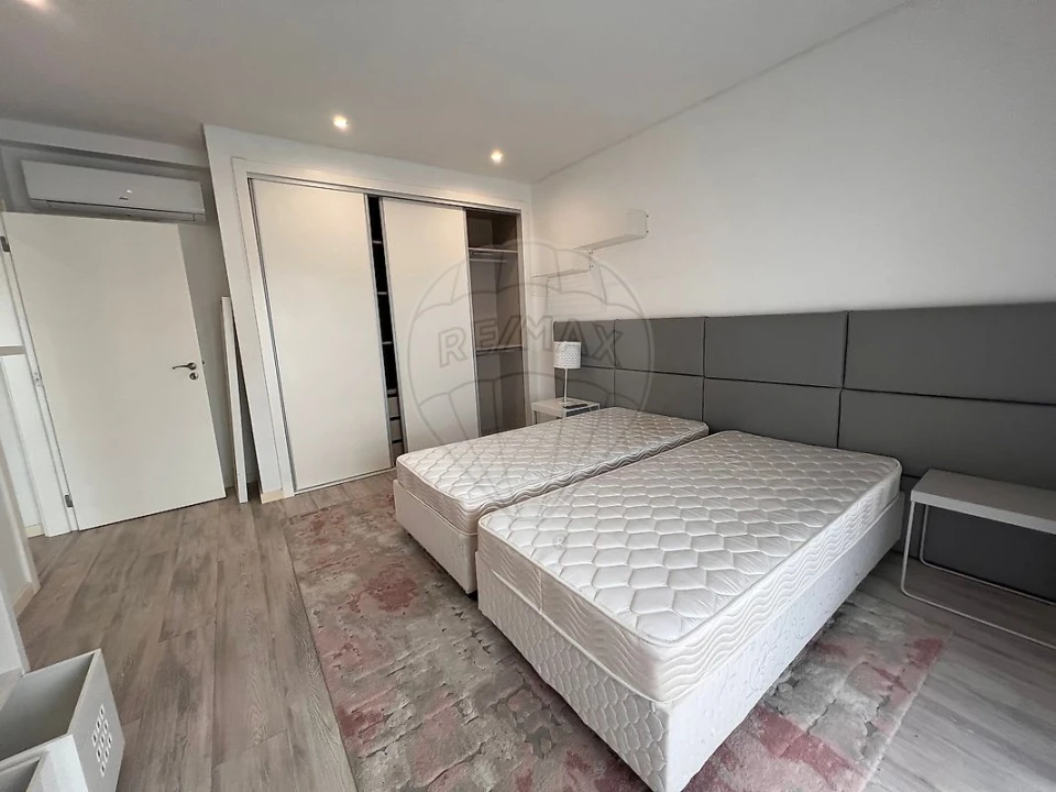 Moradia T4 para Arrendamento em Fernao Ferro Foto 34