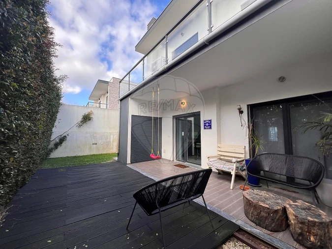 Moradia T4 para Arrendamento em Fernao Ferro Foto 8