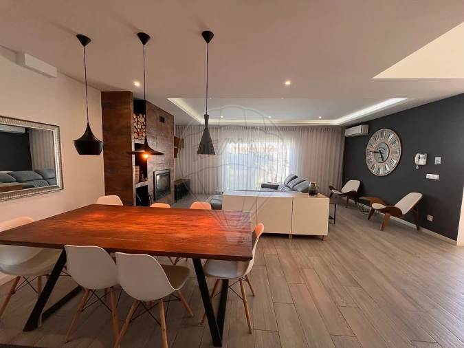 Moradia T4 para Arrendamento em Fernao Ferro Foto 14