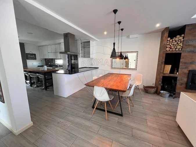 Moradia T4 para Arrendamento em Fernao Ferro Foto 10