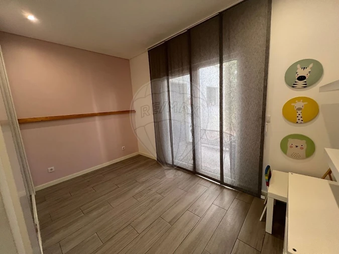 Moradia T4 para Arrendamento em Fernao Ferro Foto 19