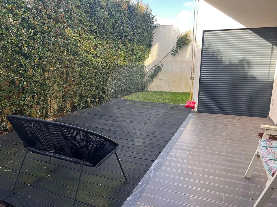 Moradia T4 para Arrendamento em Fernao Ferro Foto 39