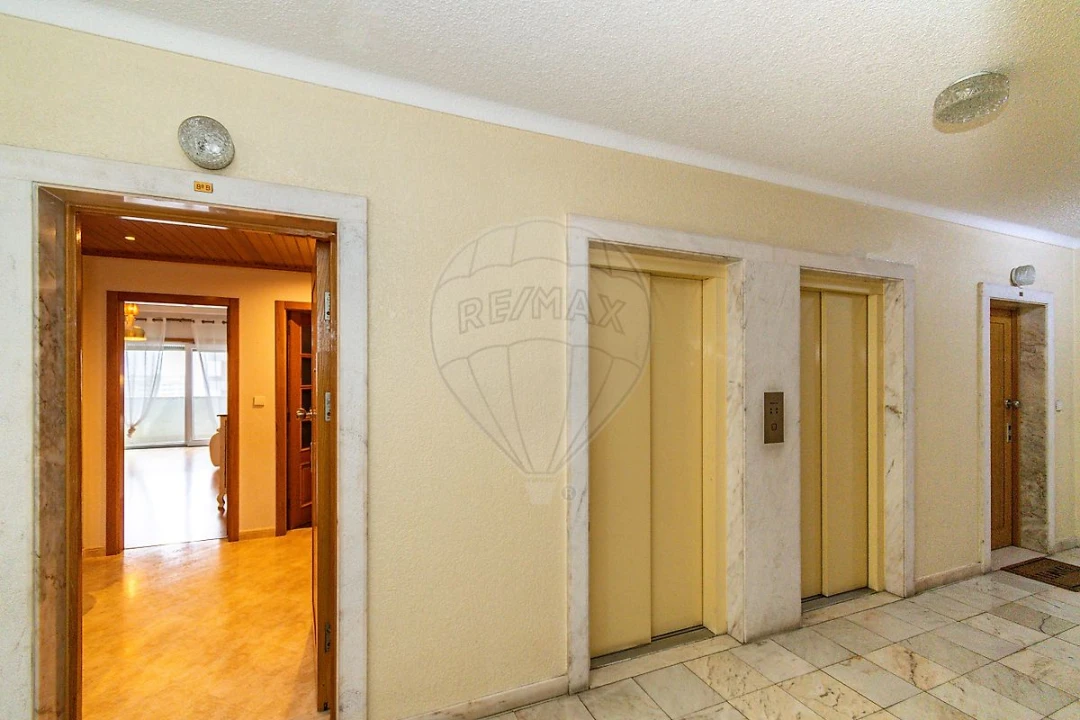 Apartamento T2 para Venda em Póvoa de Santa Iria e Forte da Casa Foto 24