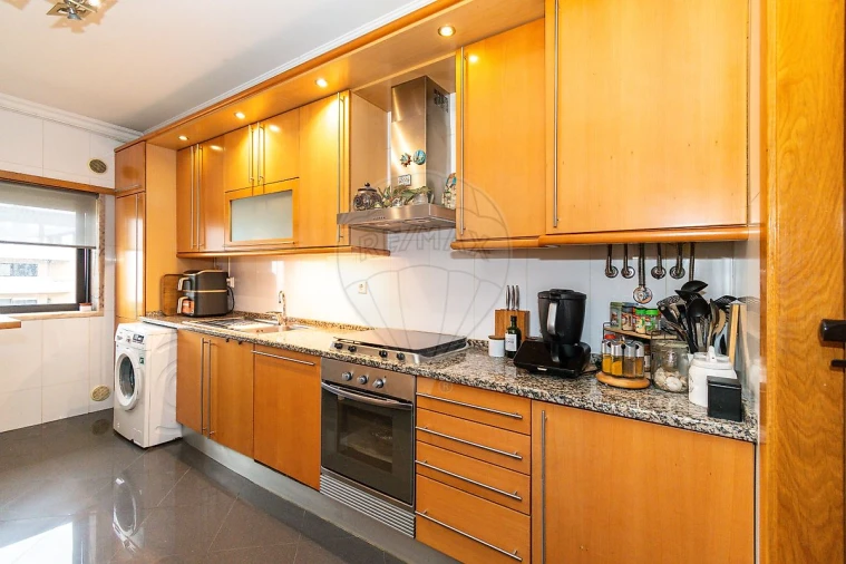 Apartamento T2 para Venda em Póvoa de Santa Iria e Forte da Casa Foto 15