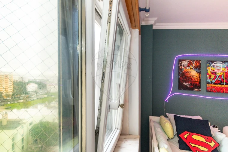 Apartamento T2 para Venda em Póvoa de Santa Iria e Forte da Casa Foto 1