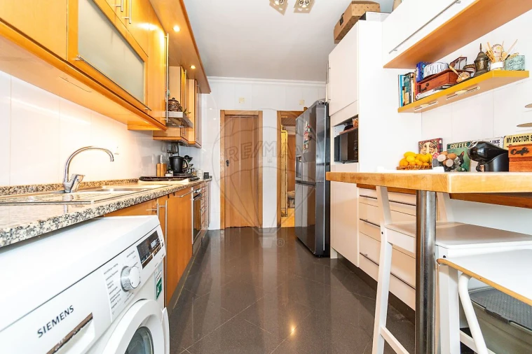 Apartamento T2 para Venda em Póvoa de Santa Iria e Forte da Casa Foto 16