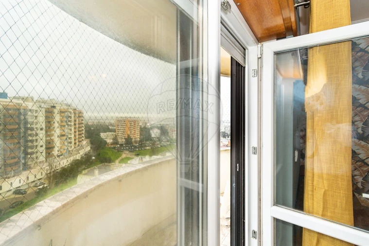 Apartamento T2 para Venda em Póvoa de Santa Iria e Forte da Casa Foto 6