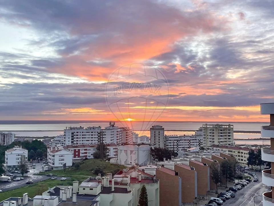 Apartamento T2 para Venda em Póvoa de Santa Iria e Forte da Casa Foto 28