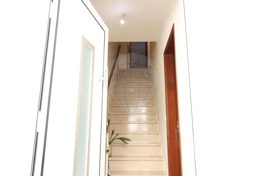 Moradia T2 para Venda em Alenquer (Santo Estêvão e Triana) Foto 8