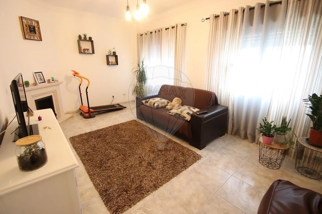 Apartamento T3 para Venda em Castanheira do Ribatejo e Cachoeiras Foto 16