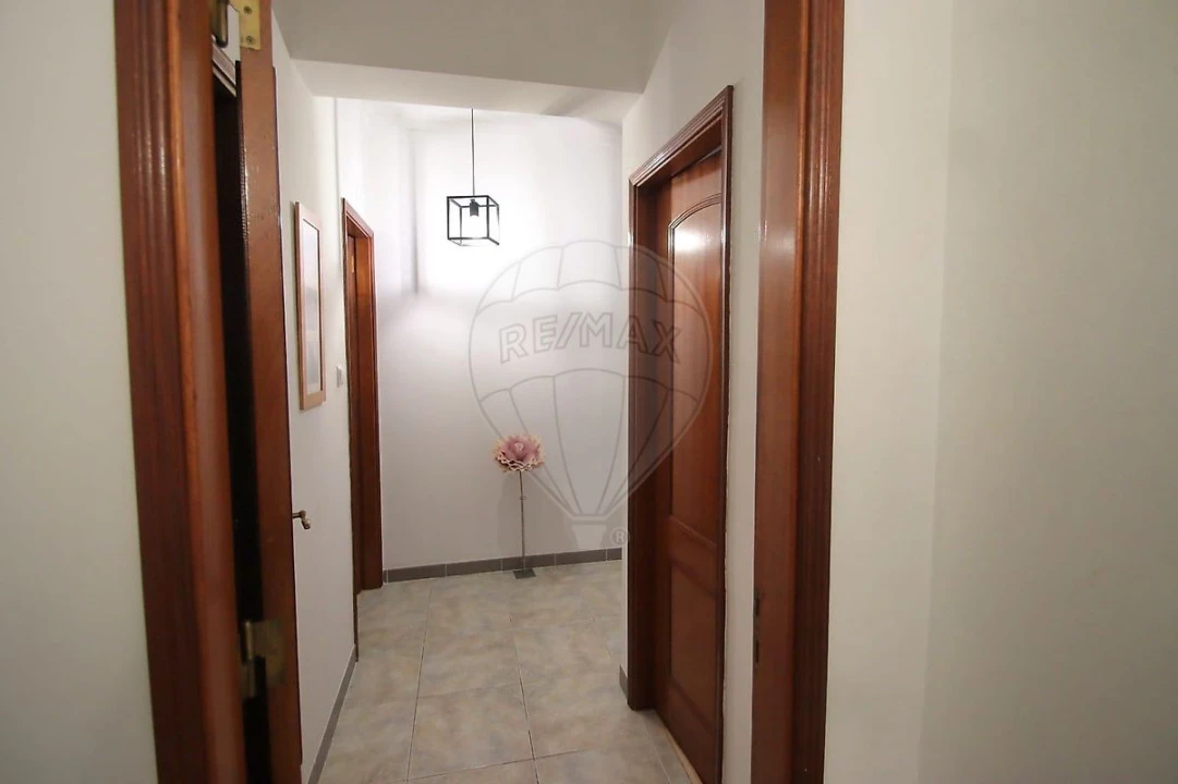 Apartamento T3 para Venda em Castanheira do Ribatejo e Cachoeiras Foto 13